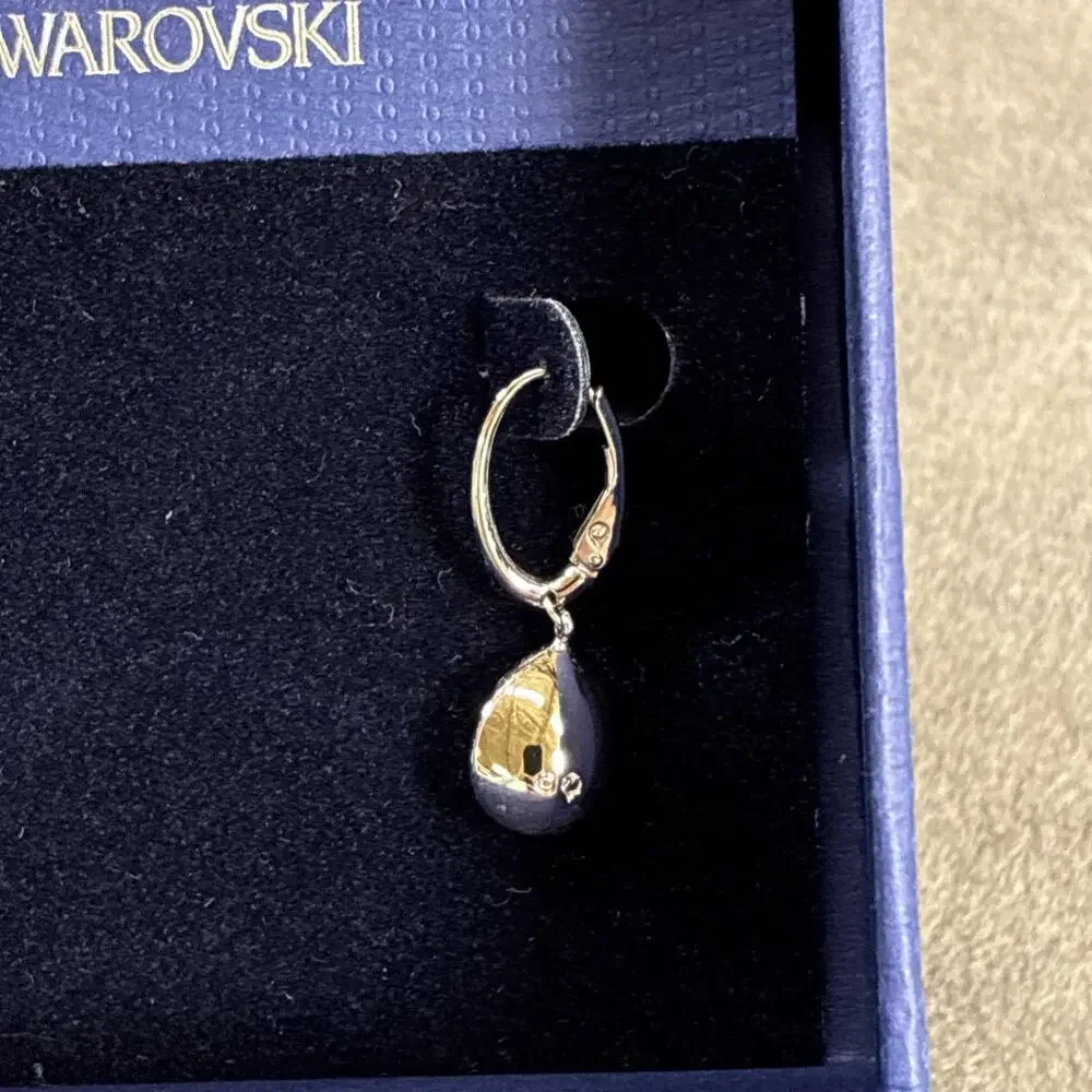 2pr New Swarovski Pierced Earrings Clear Teardrop Crystal 5036776 Aneesa Charity